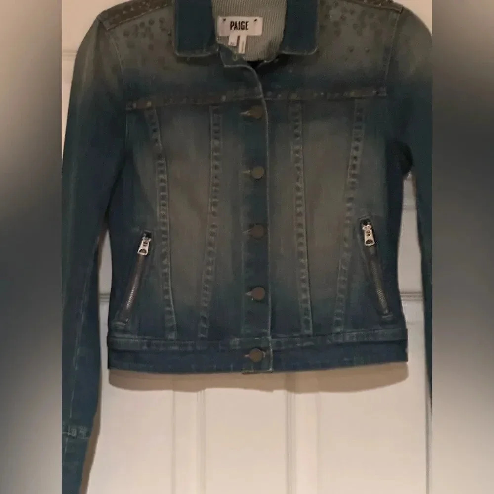 Women’s Paige Colbie Studded Denim Jacket. Size XS.